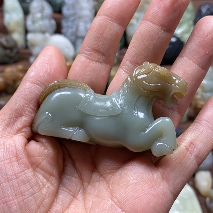 和田玉颈饰未镶嵌百**基