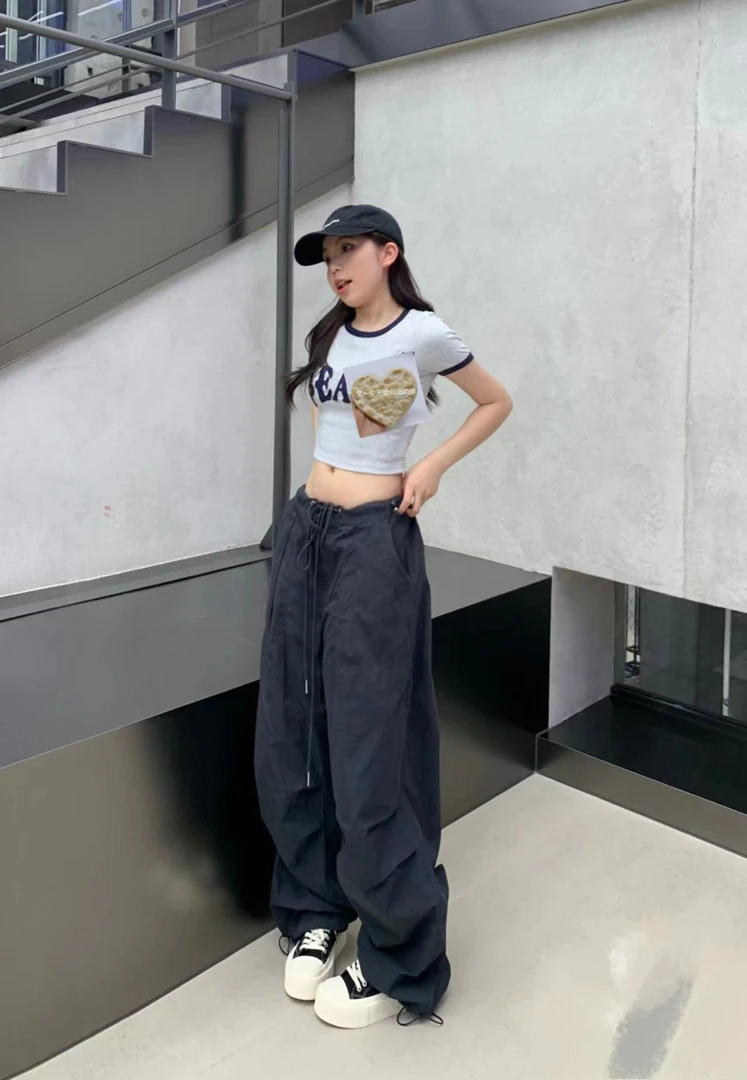 辣妹比冲！甜辣风露脐修身贴布绣短袖 默认微瑕