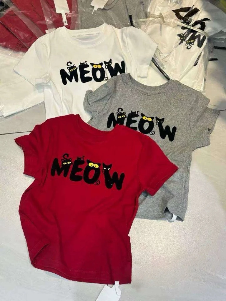 【小黑猫】2025新款时尚百搭圆领短袖休闲字母植绒印花T恤