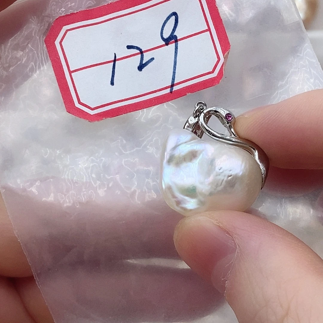 颈饰银S925镶嵌淡水珍珠