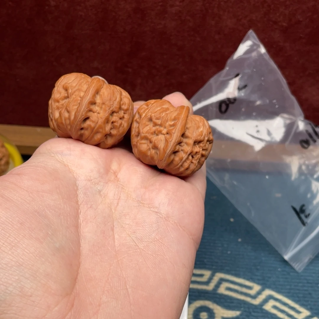 G****文玩核桃元宝37尺