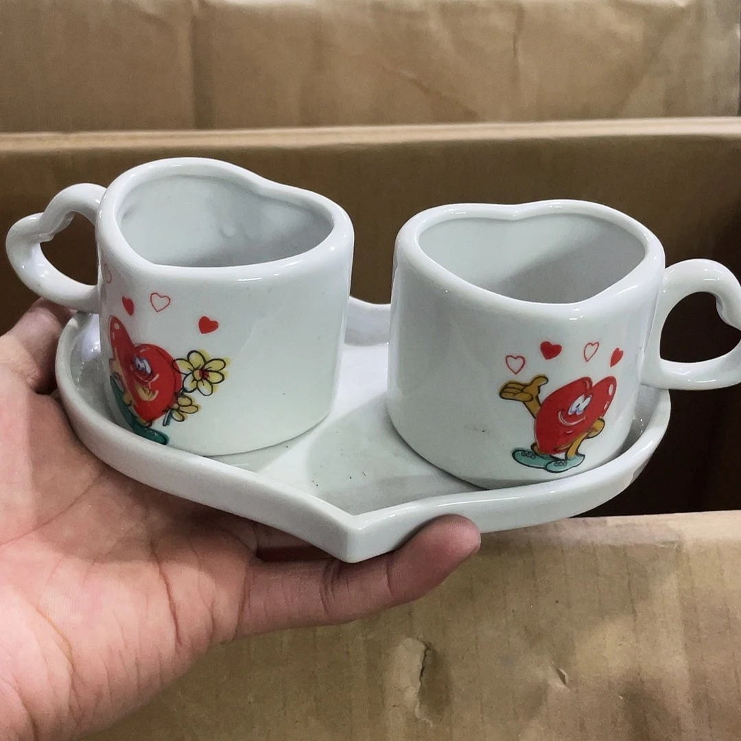 摆件     微瑕。