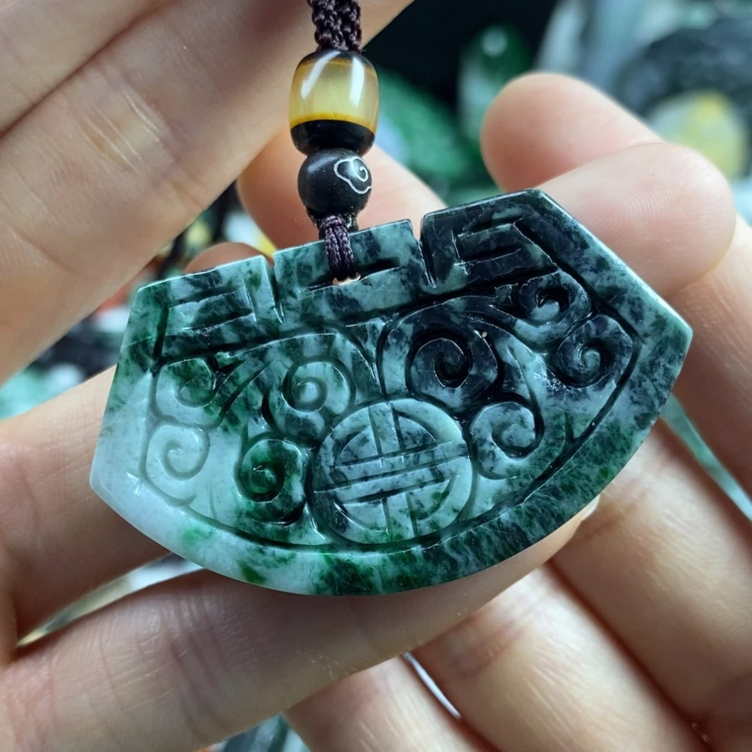 翡翠颈饰未镶嵌吊坠