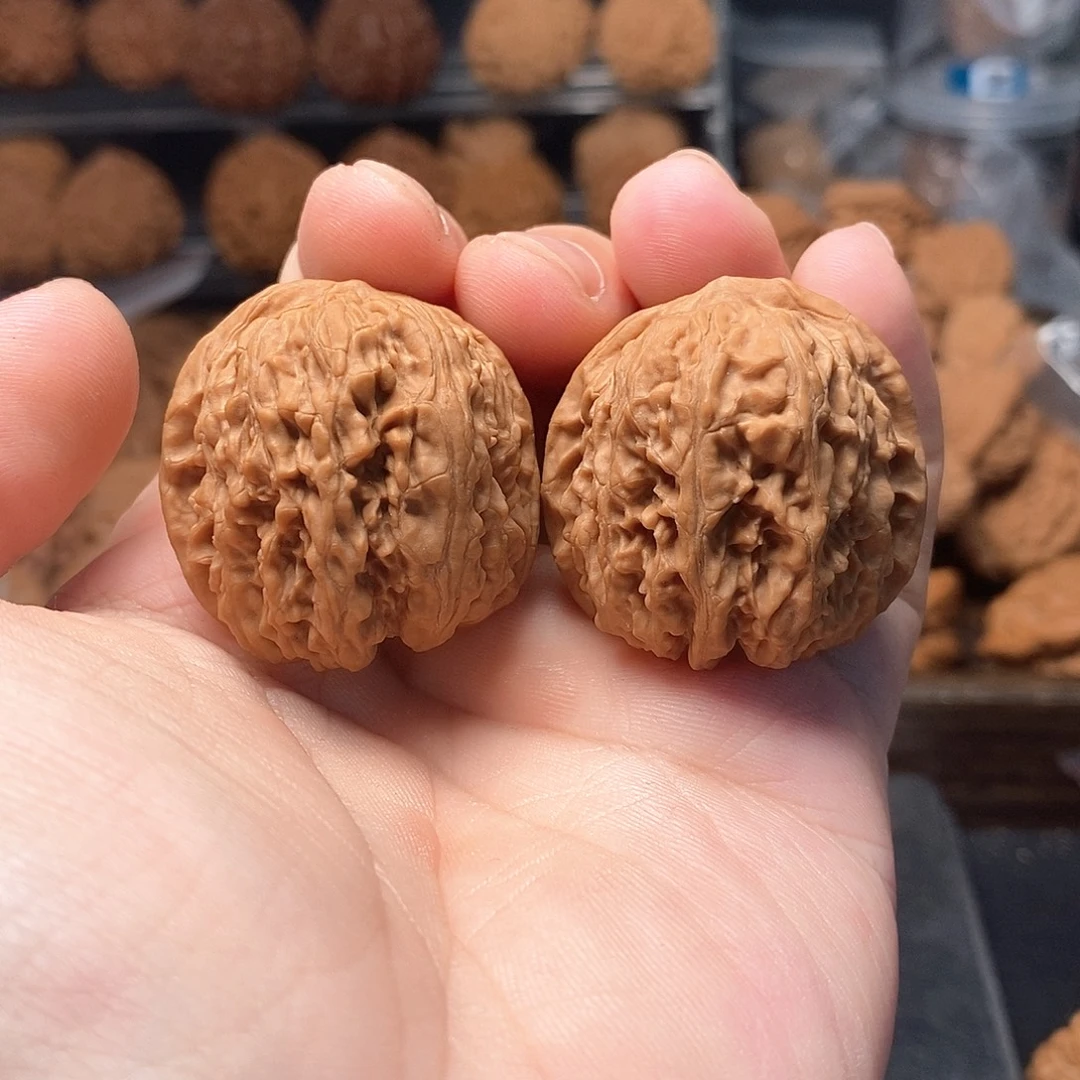 1文玩核桃龙王胆35-353