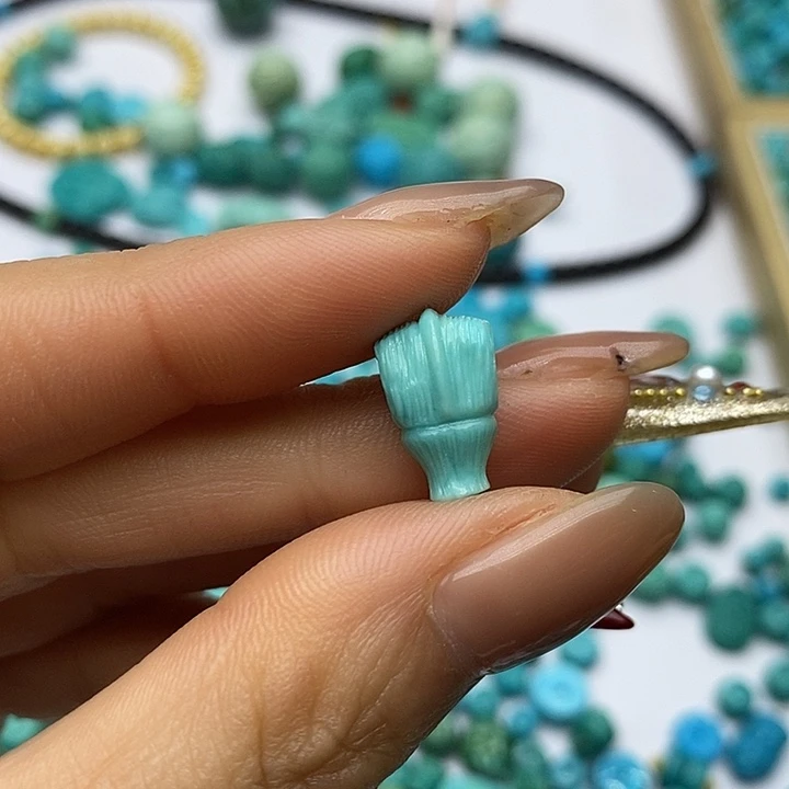 绿松石未镶嵌珠宝奇石