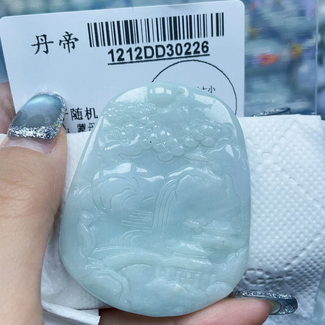 吊坠(不含链)未镶嵌翡翠