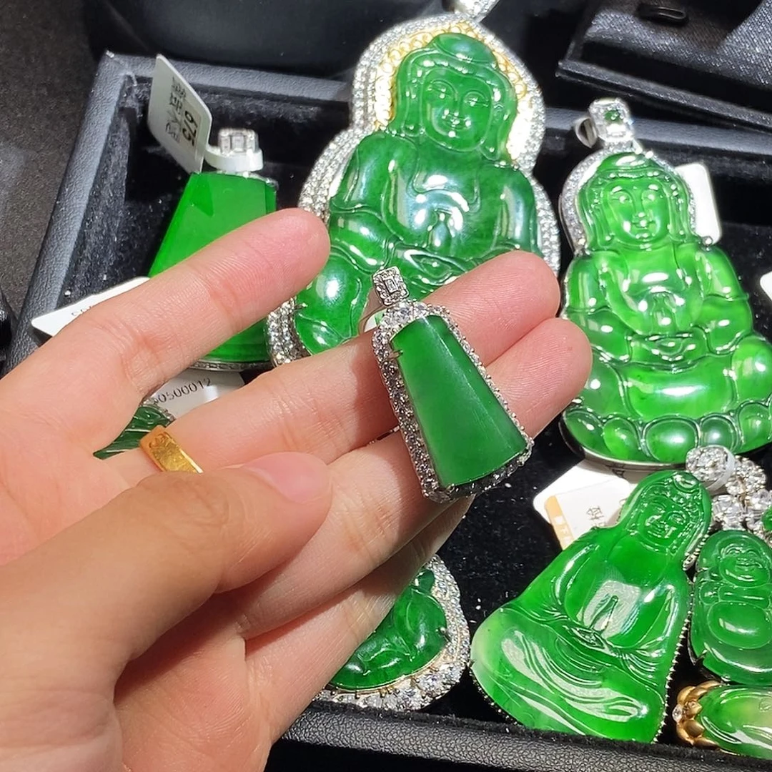 翡翠未镶嵌吊坠(不含链)