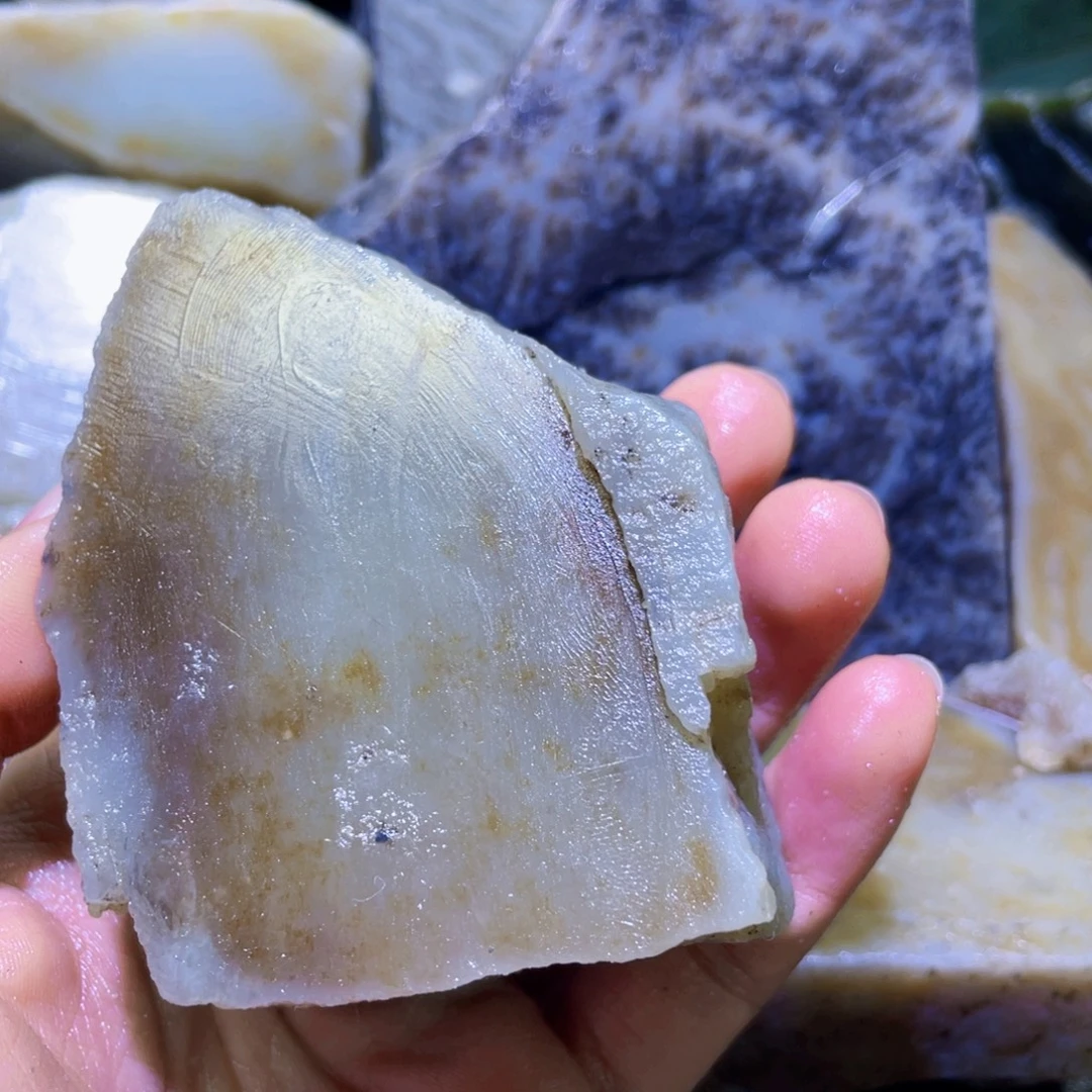 和田玉未镶嵌珠宝半成品