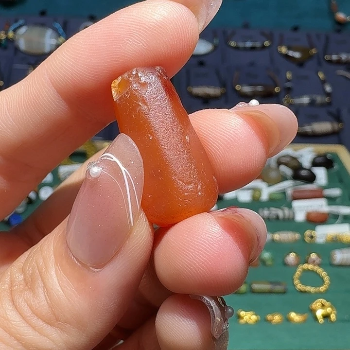 柠***汁玛瑙/玉髓未镶嵌珠宝半成品24.7*11.3mm
