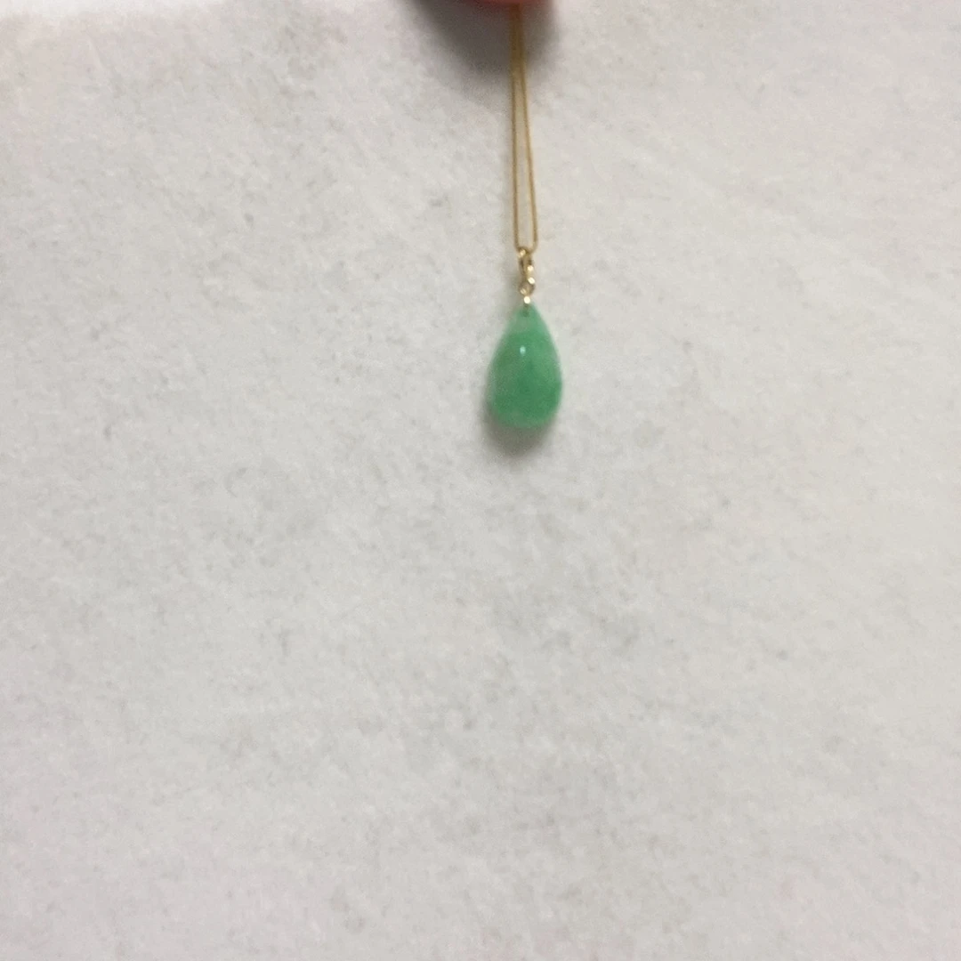 翡翠颈饰18K金镶嵌简单