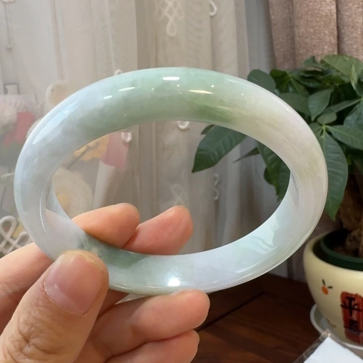 翡翠未镶嵌手镯62.5圈口