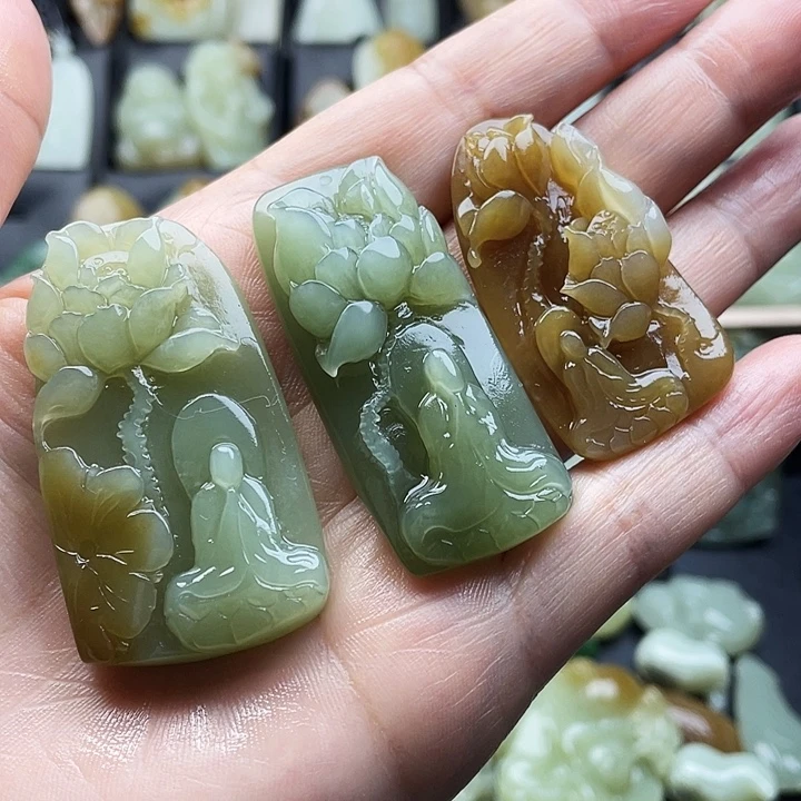 麦***菜和田玉（糖玉）未镶嵌挂件