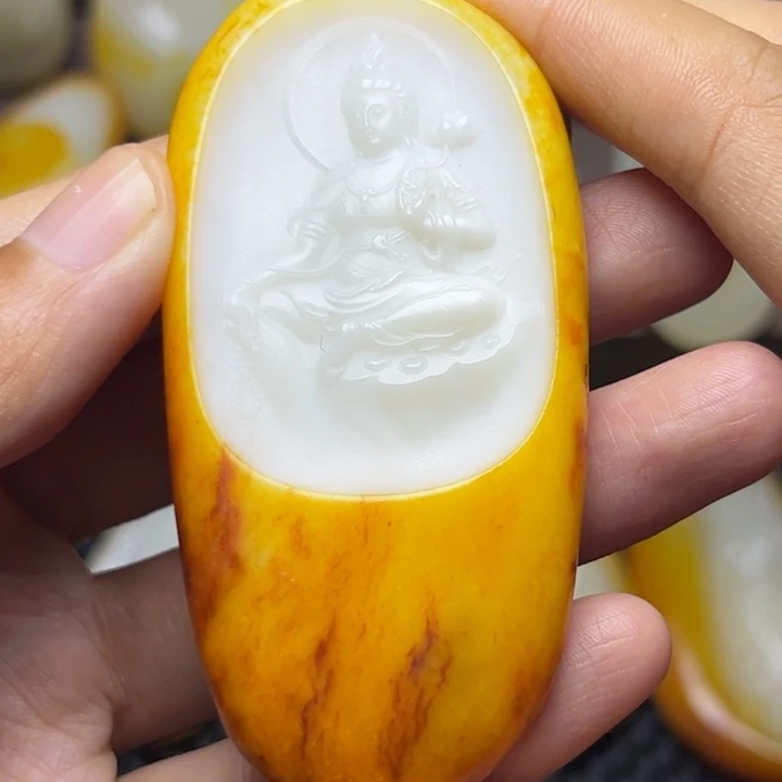 颈饰未镶嵌和田玉