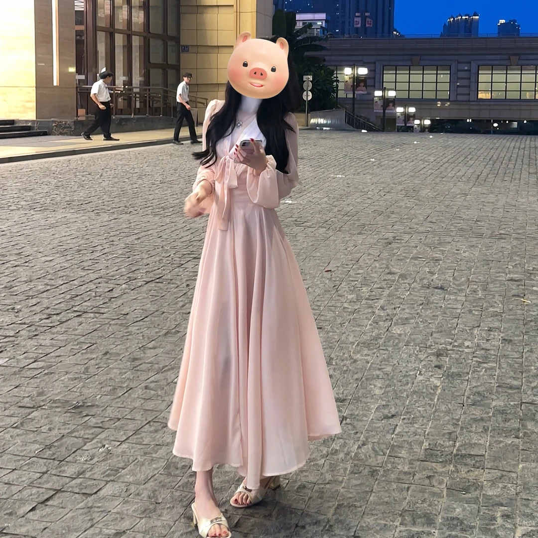 法式粉色温柔V领蝴蝶结系带长袖连衣裙子女2025新款早秋女装长裙