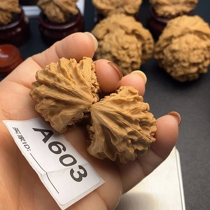 吊坠文玩核桃刺猬3.8