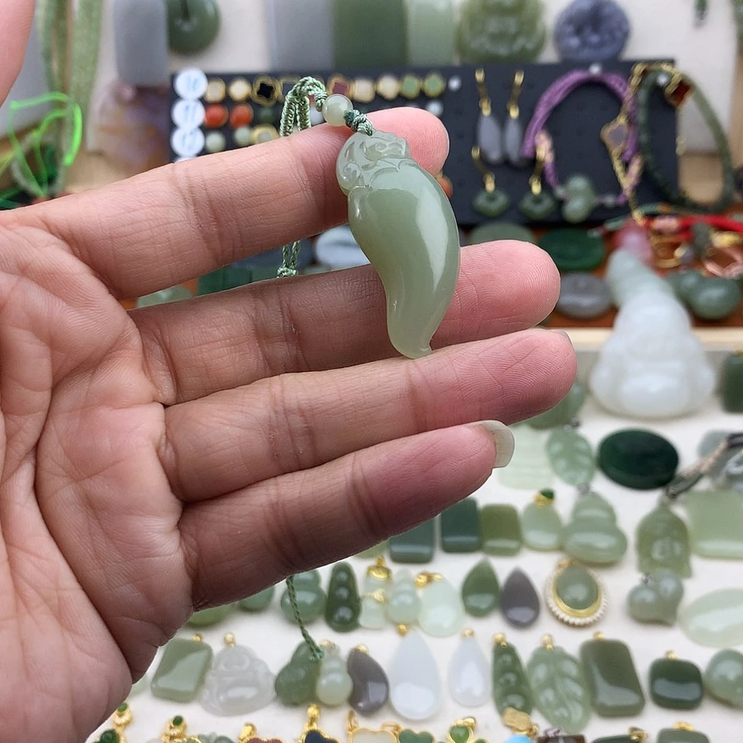 和田玉未镶嵌吊坠(不含链)