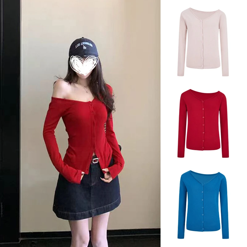 Moses Queen/魔西女王圣诞红斜肩露肩修身针织衫独特气质长袖上衣