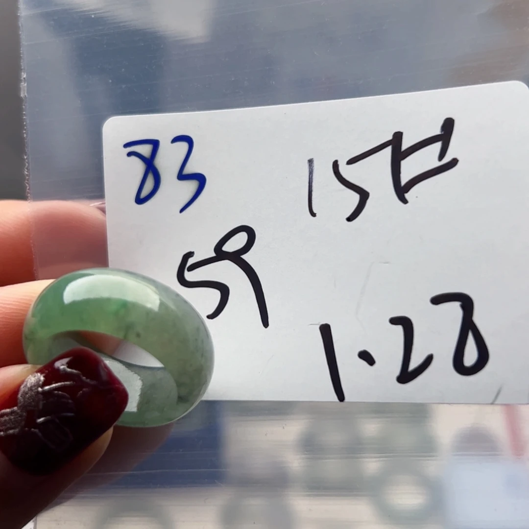 翡翠戒指未镶嵌用****0新年快乐