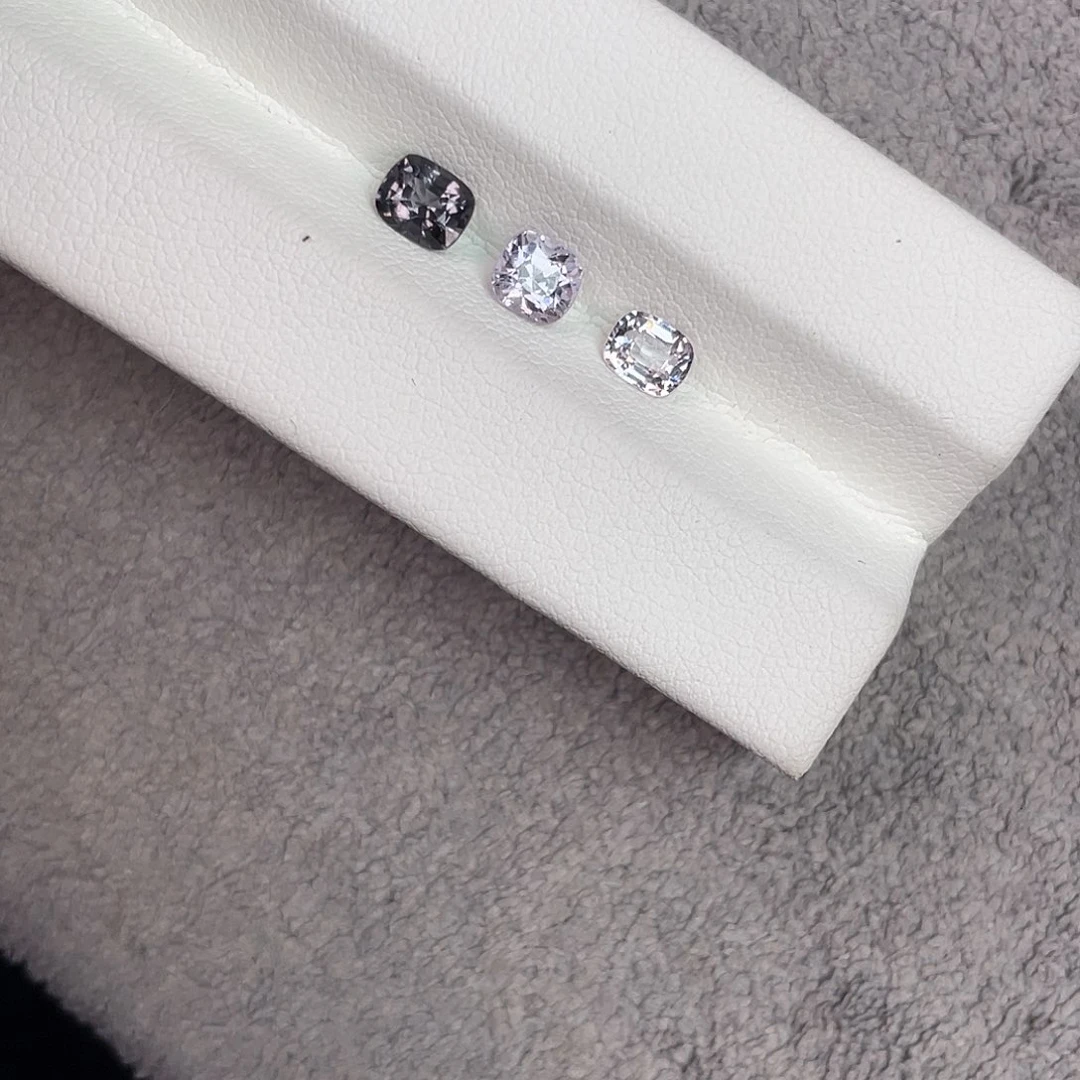 尖晶石裸石未镶嵌W****？3颗