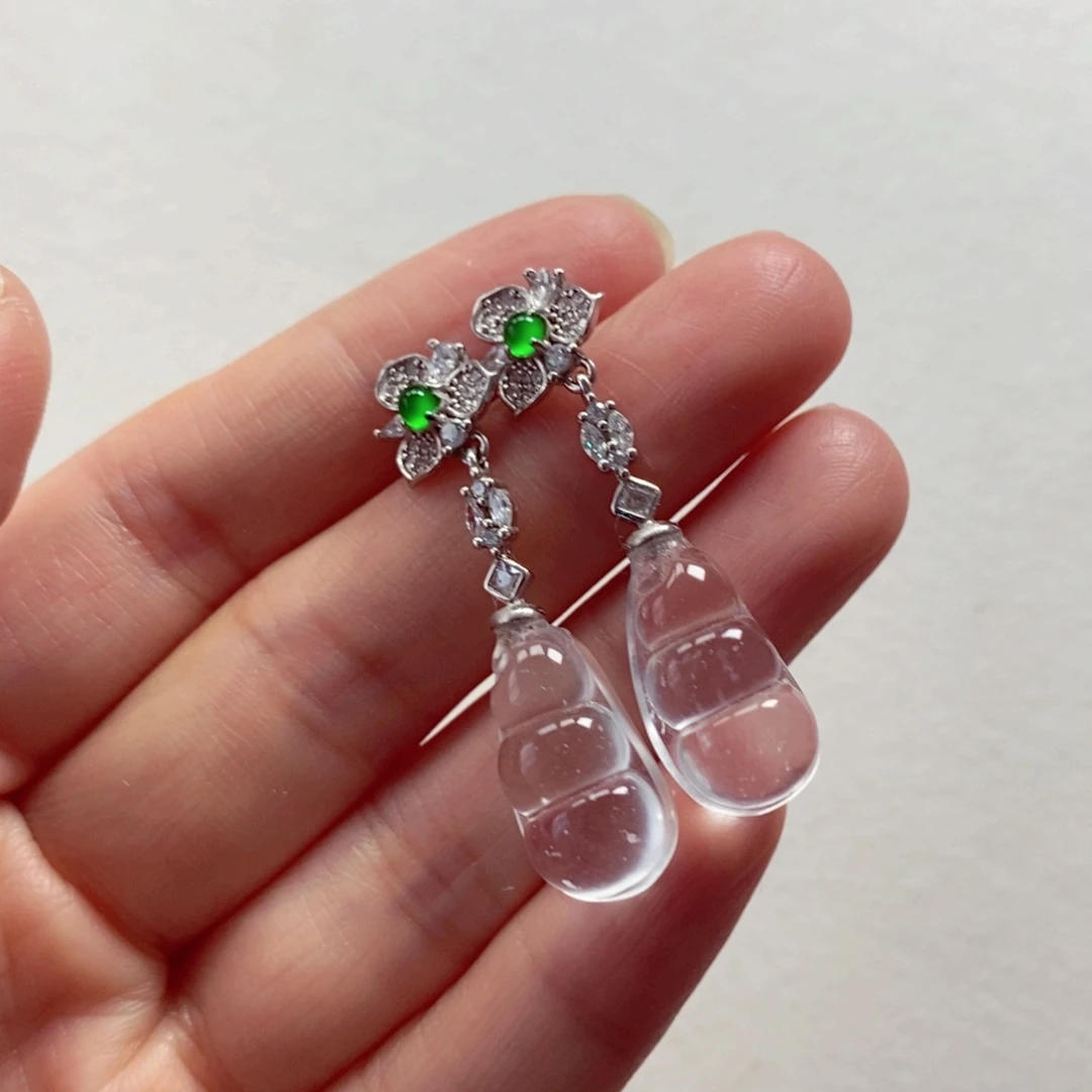 欢***量石英质玉耳饰未镶嵌