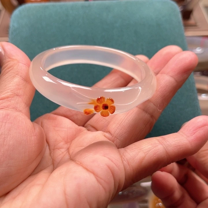 玛瑙/玉髓手镯未镶嵌