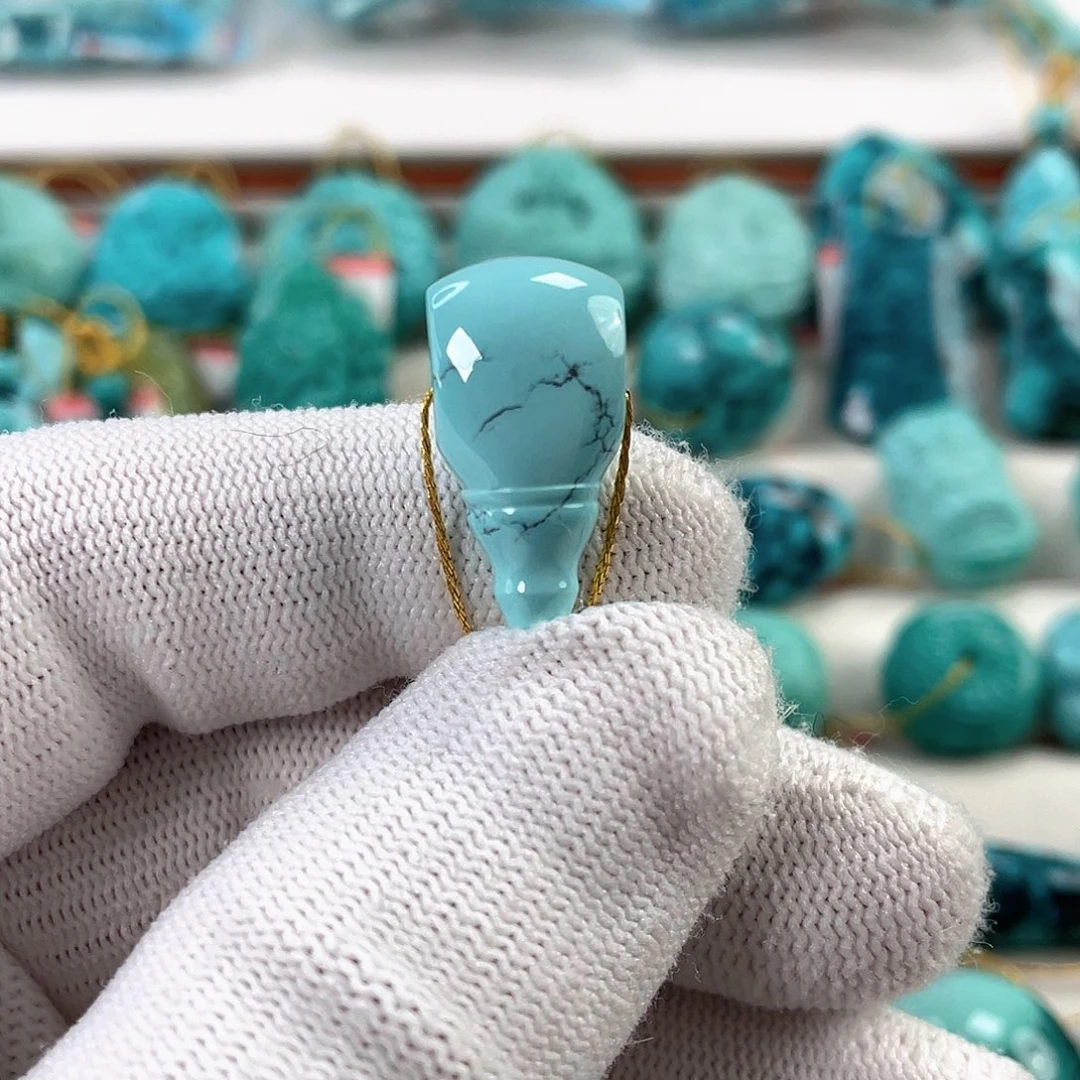 绿松石未镶嵌车挂对孔11.2