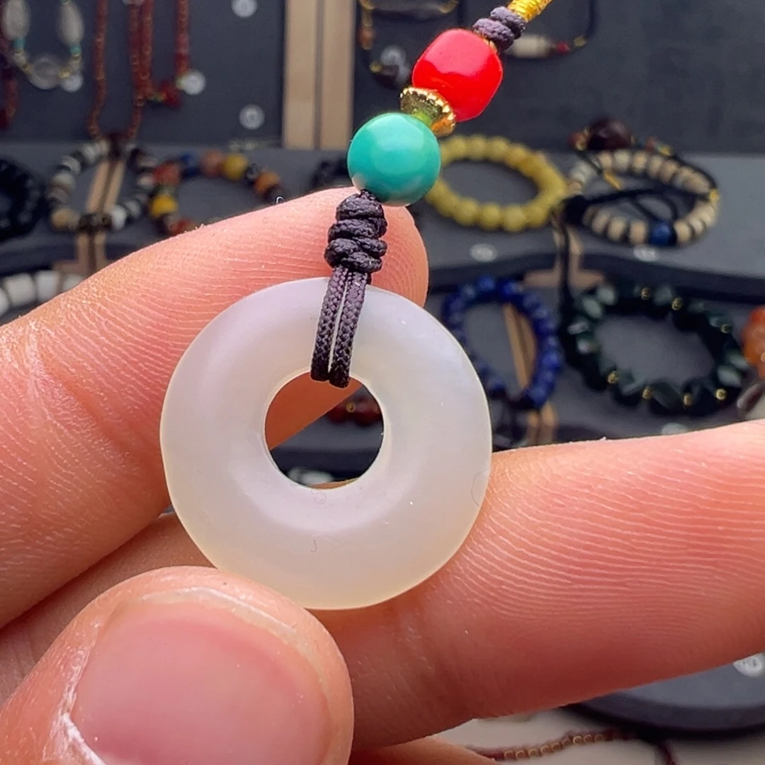 和田玉（糖玉）未镶嵌颈饰