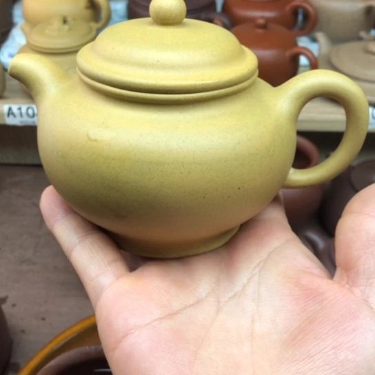 茶壶紫砂黄金段泥掇只280豪升左右
