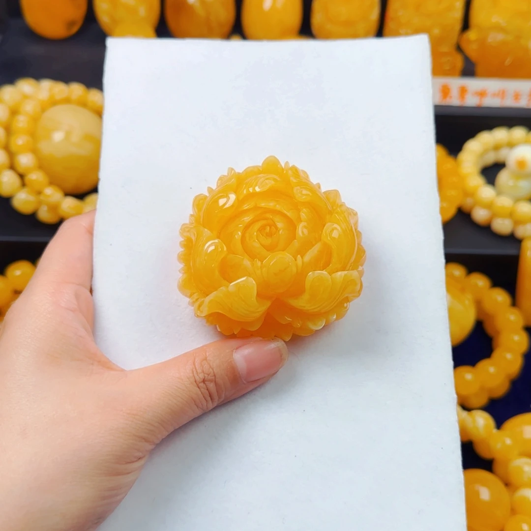 蜜蜡颈饰未镶嵌牡丹花吊坠