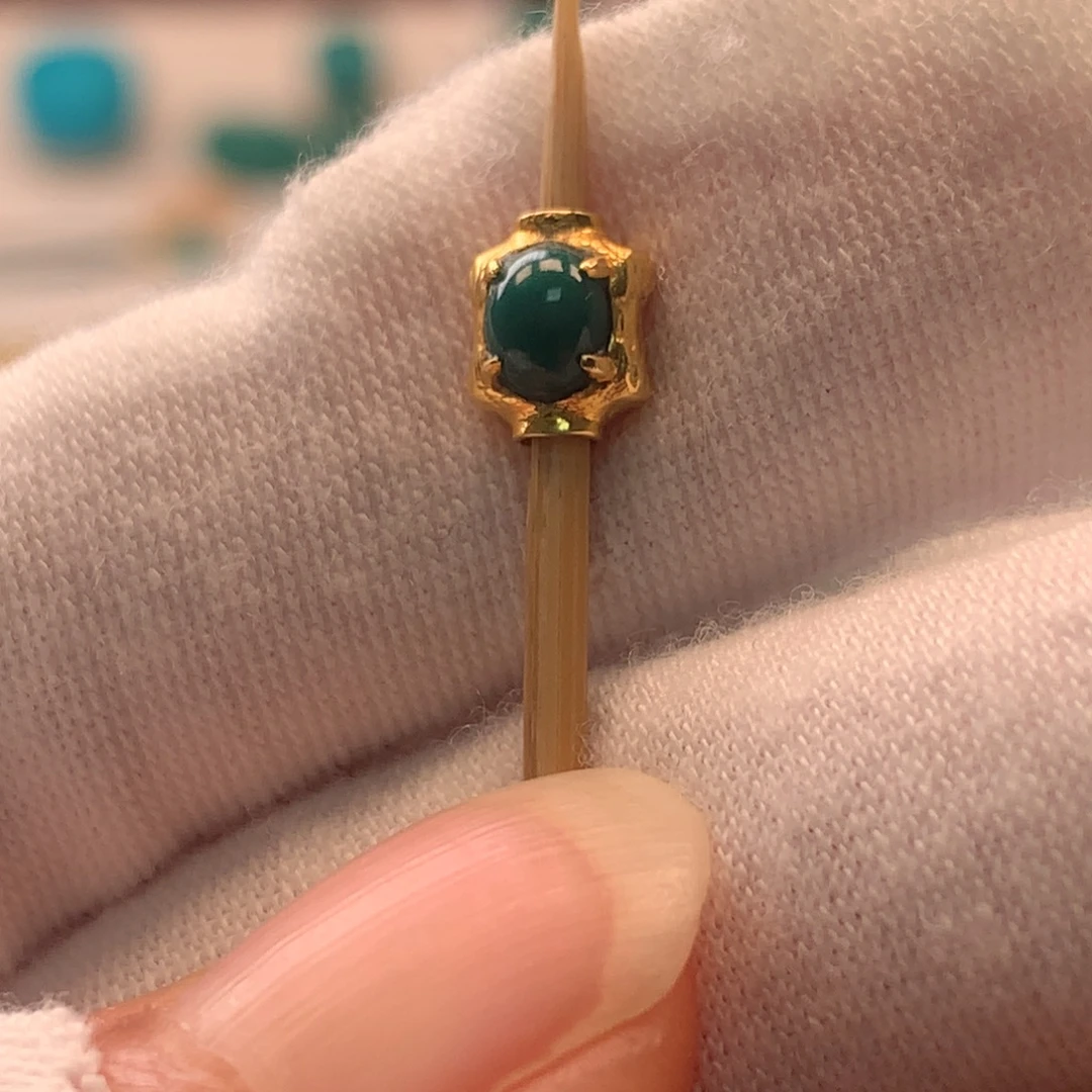 绿松石18K金镶嵌配饰j