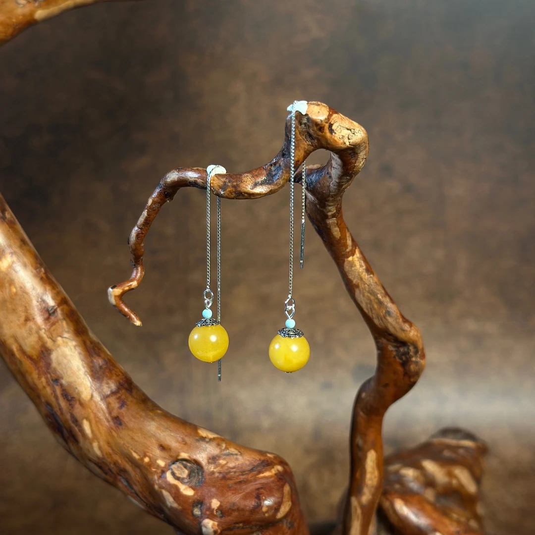 新中式S925银针鸡油黄蜜蜡耳线