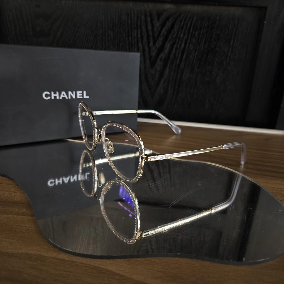 99新 Chanel/香奈儿 金色水钻平光镜墨镜