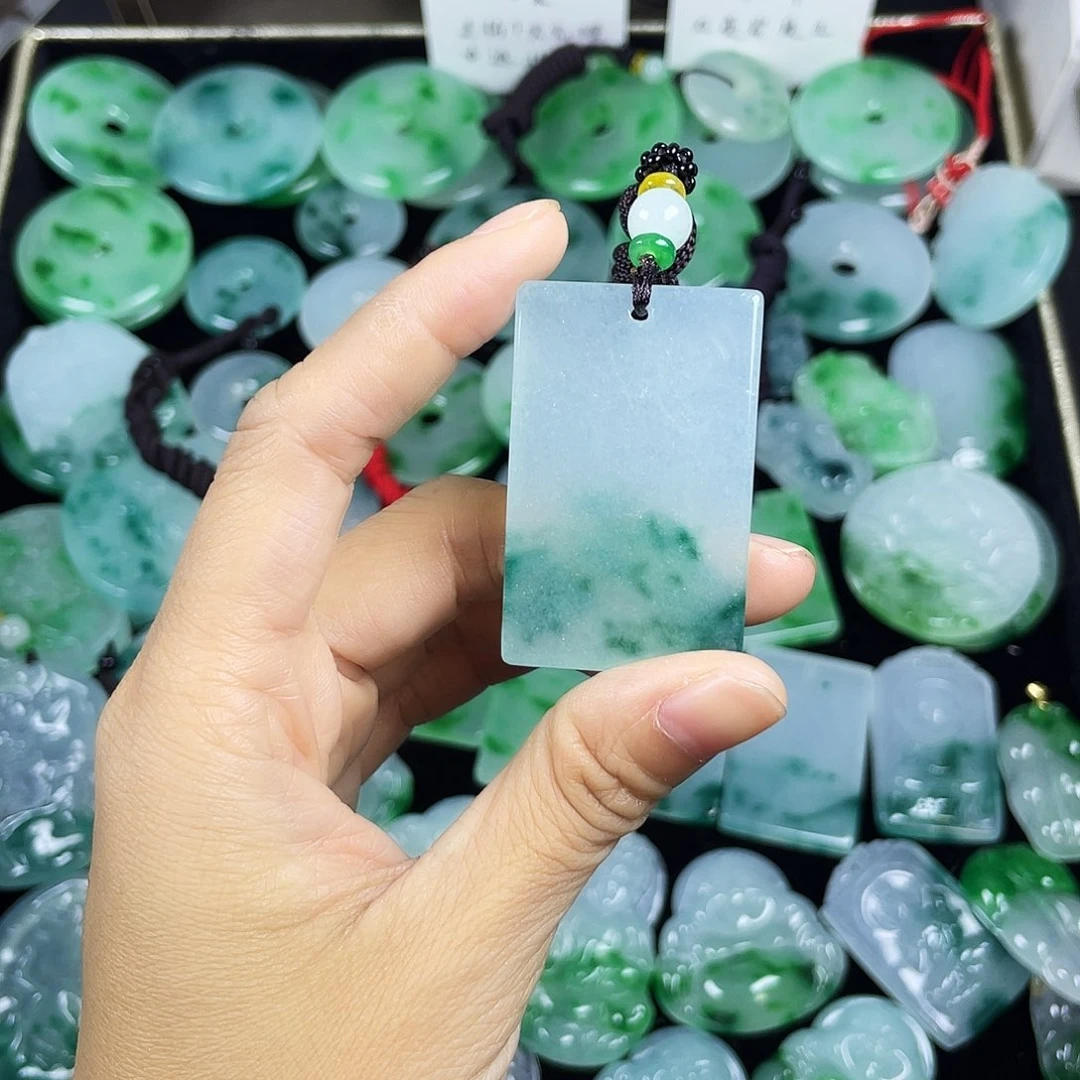 千***去翡翠未镶嵌颈饰吊坠