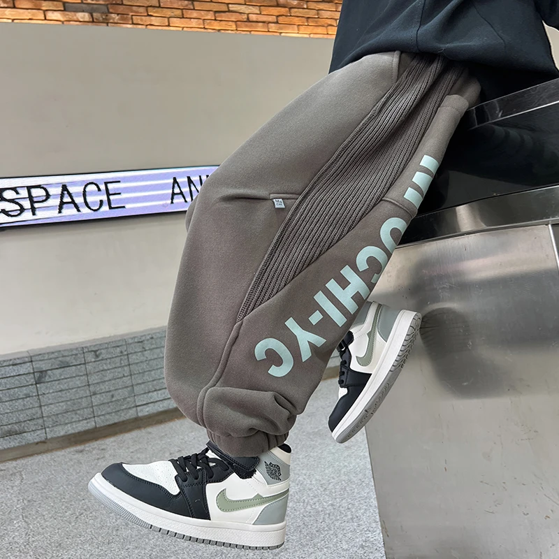 男童运动裤子秋冬款2025新款儿童冬季加绒宽松运动卫裤男孩洋气潮