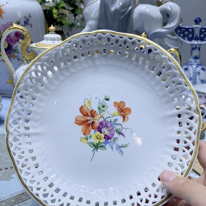 瓷片kpm花卉镂空果篮