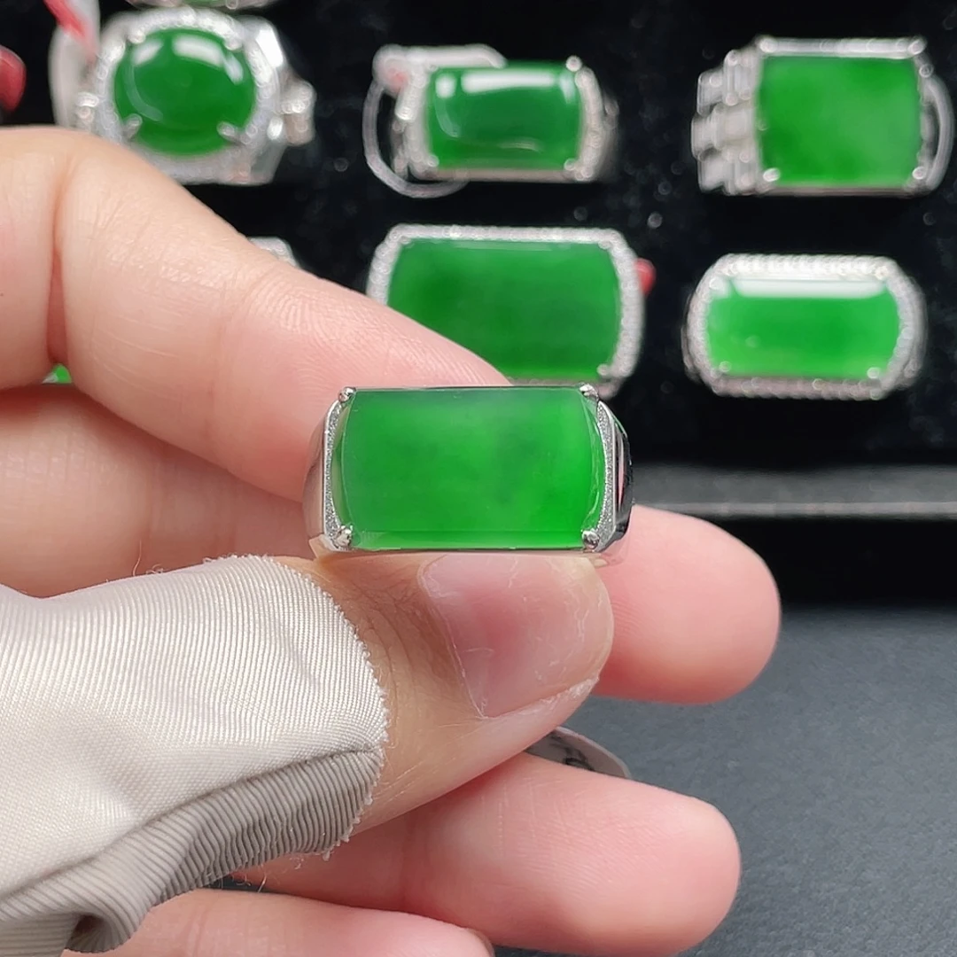 翡翠银S925镶嵌戒指天然A货翡翠没运费险3967