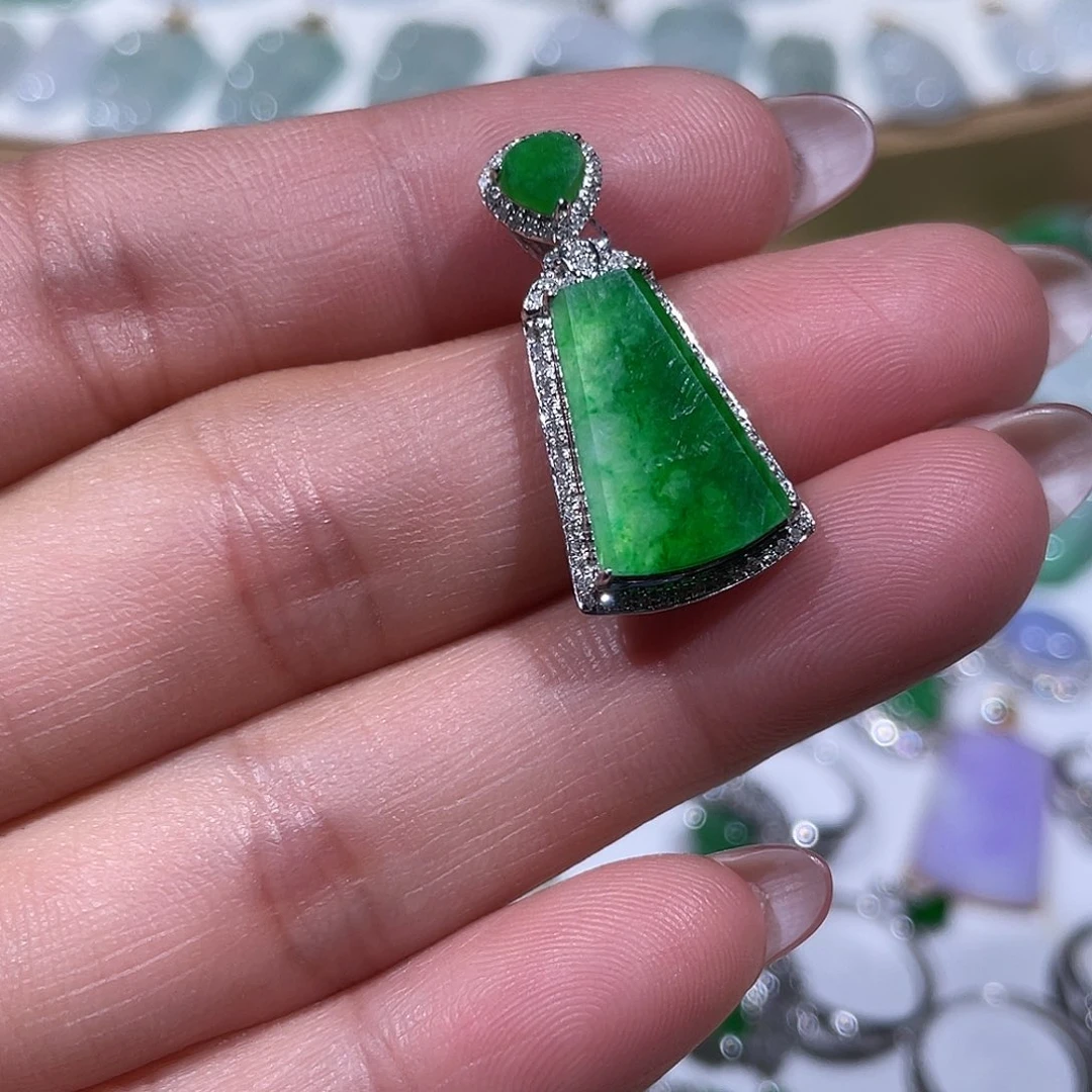 翡翠18K金镶嵌吊坠(不含链)