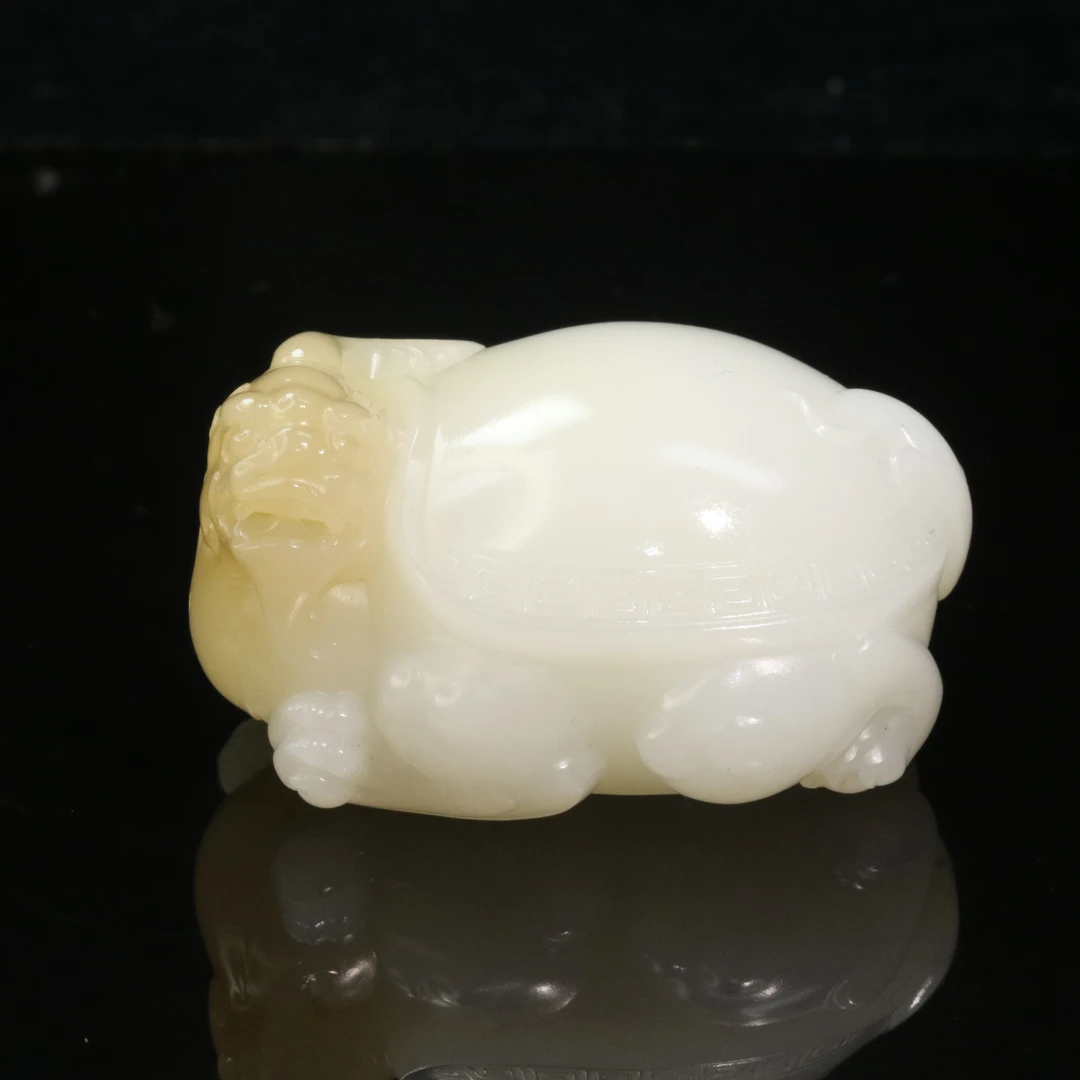 46和田玉糖白龙龟吊坠（蒋平作）/200334保利厦门拍卖