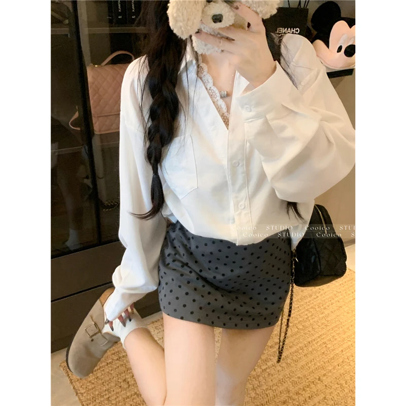 法式气质拼接蕾丝边V领长袖衬衫女春2025新款高级感气质白色衬衣