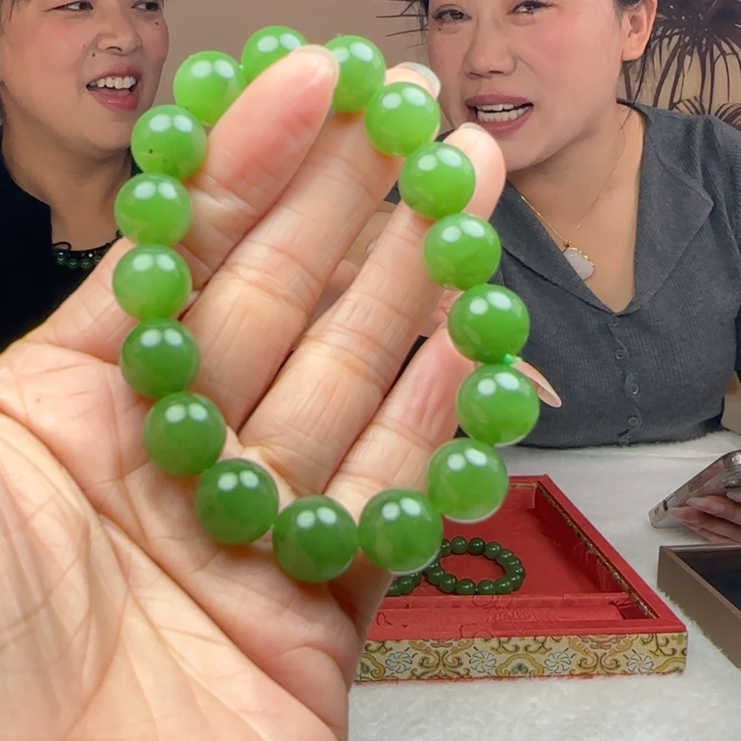 和田玉未镶嵌颈饰卡12碧玉果阳绿手串