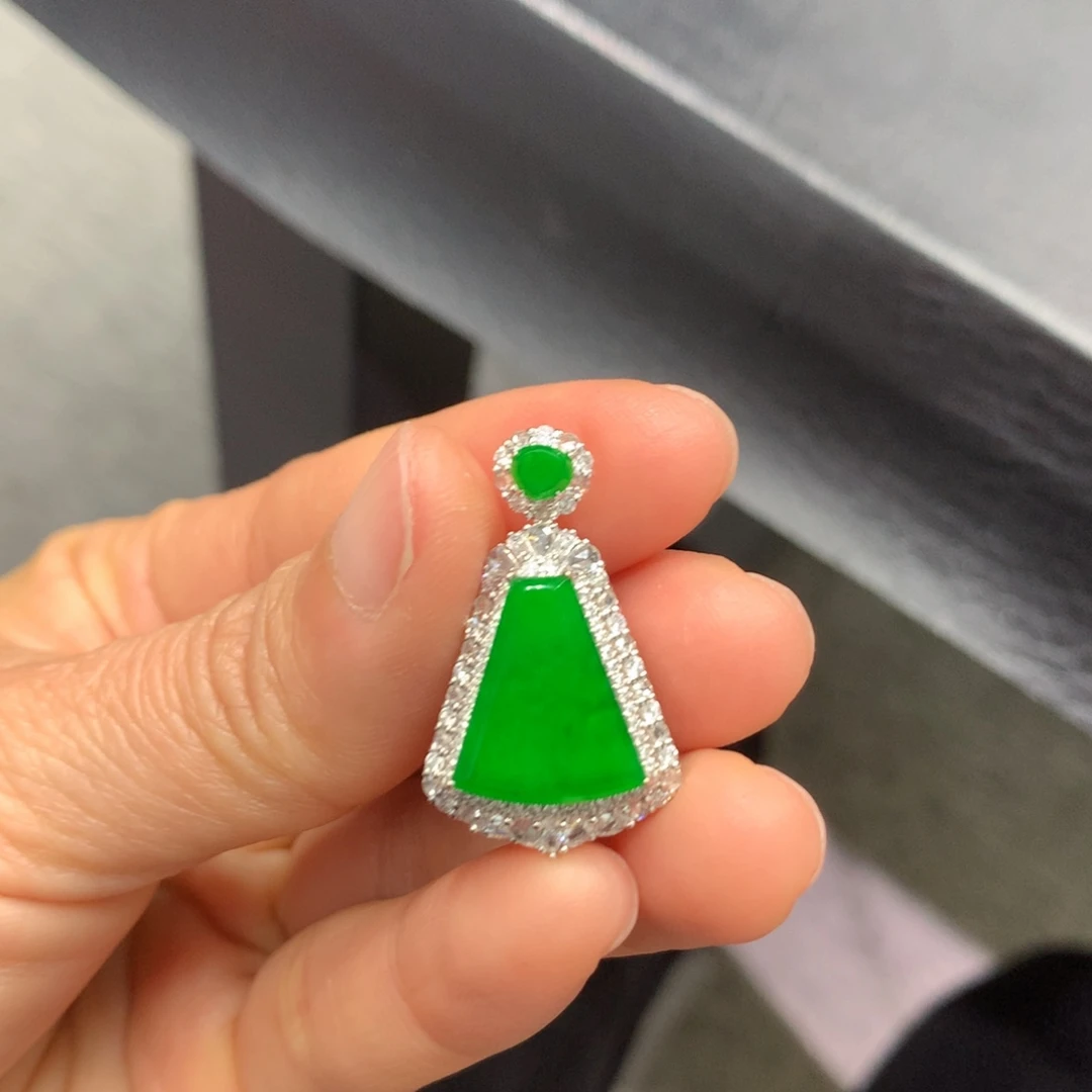 翡翠18K金镶嵌吊坠(不含链)