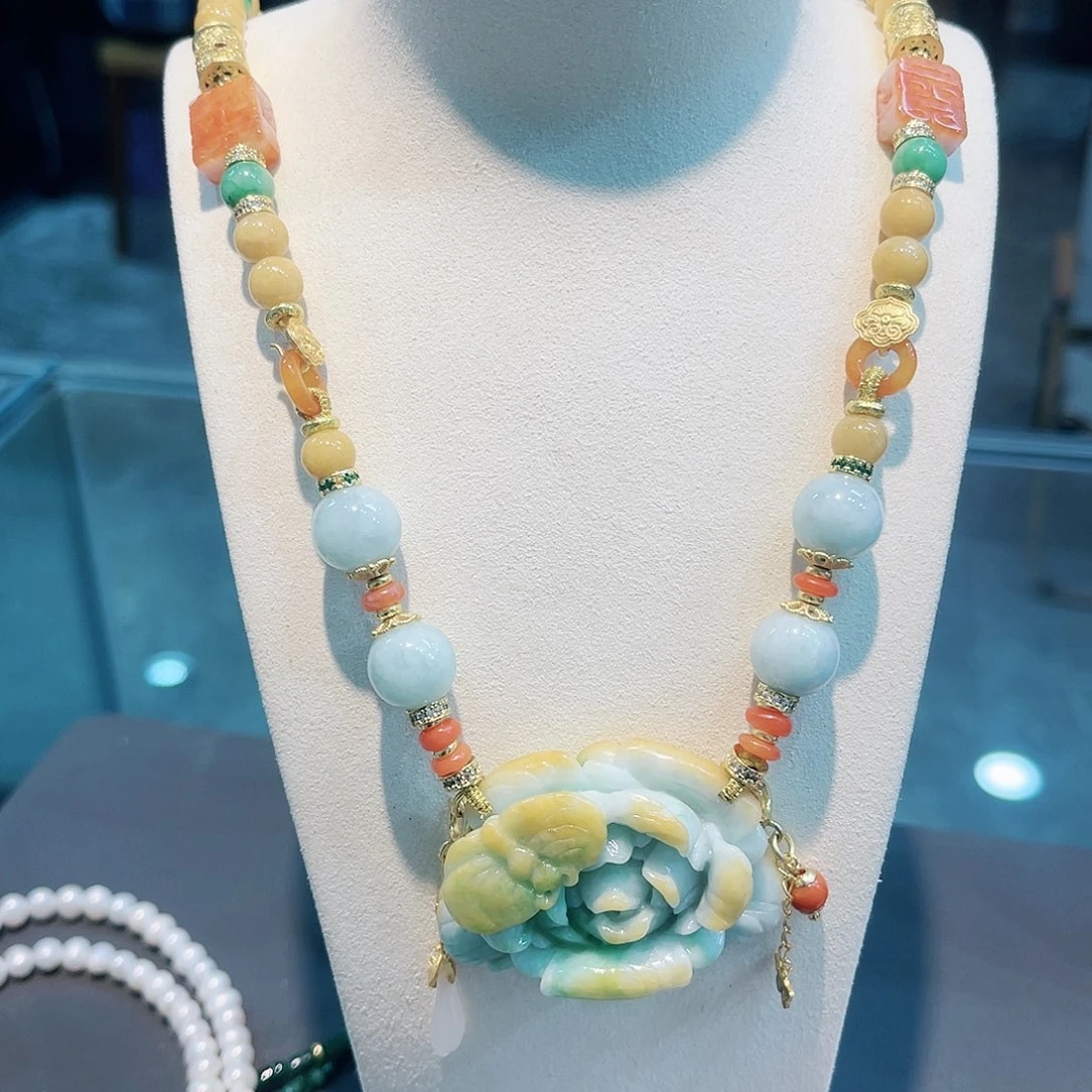 翡翠颈饰未镶嵌吊坠