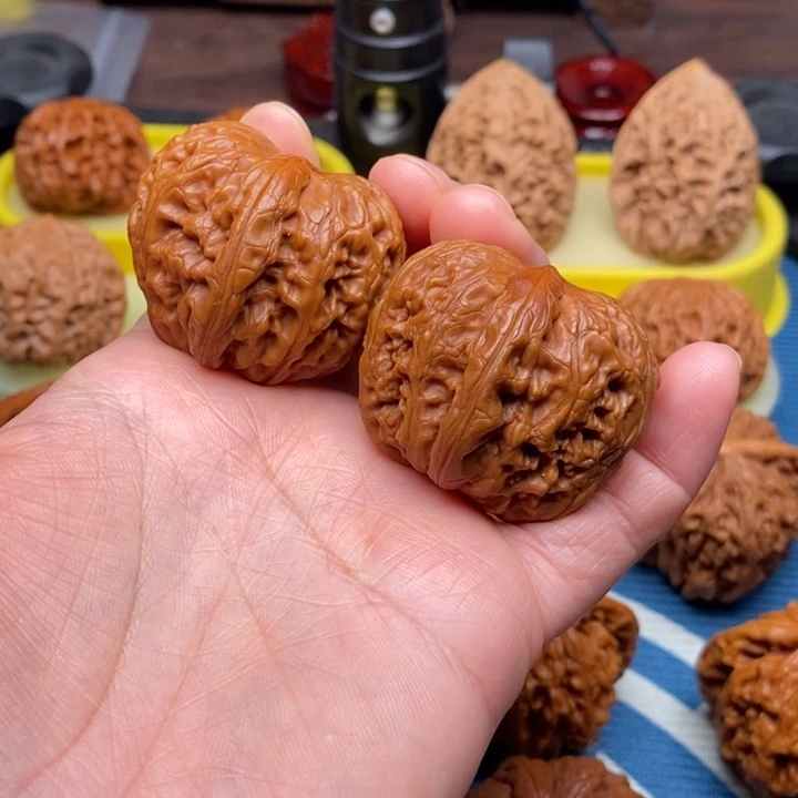 用***6把件文玩核桃元宝