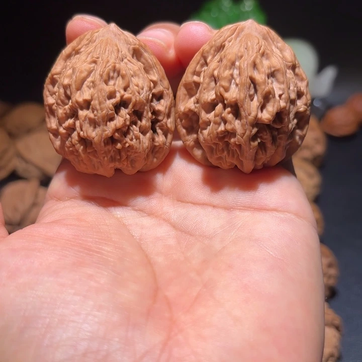 文玩核桃吊坠文玩核桃吊坠麦穗虎头38