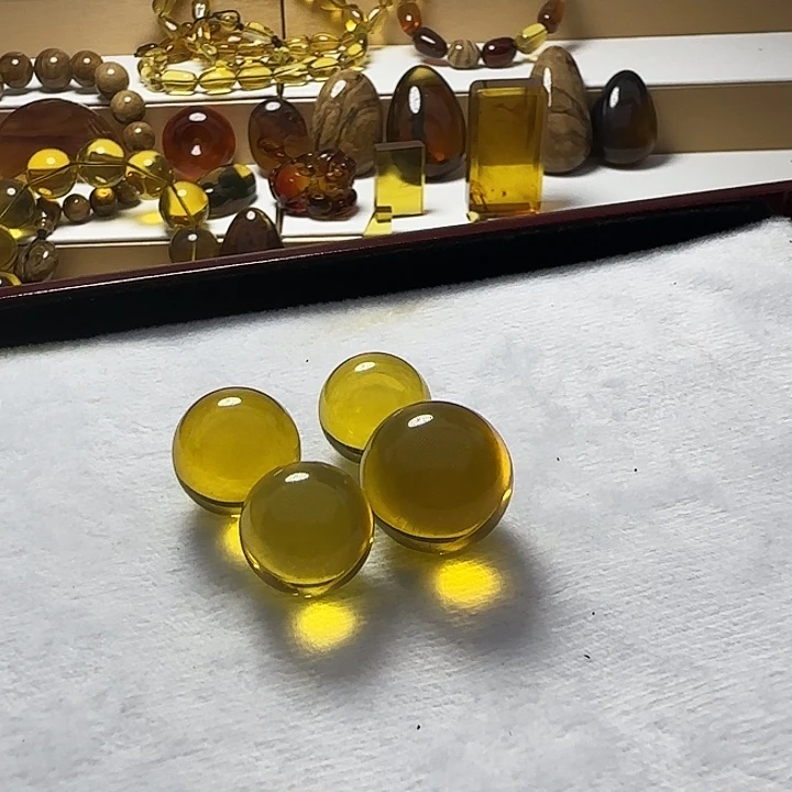 未镶嵌颈饰琥珀4颗单珠