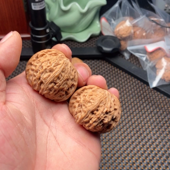 文玩核桃吊坠40磨盘