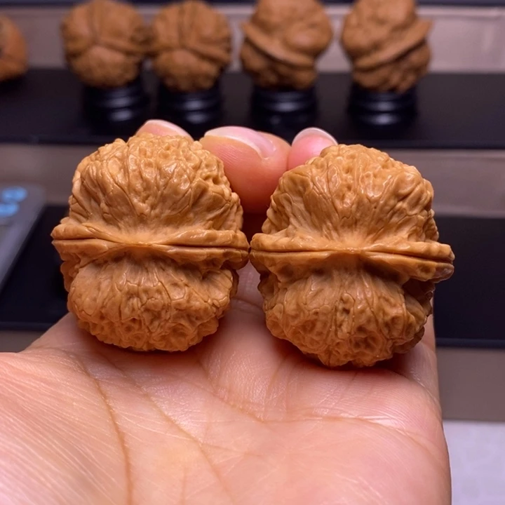 文玩核桃把件麒麟王18