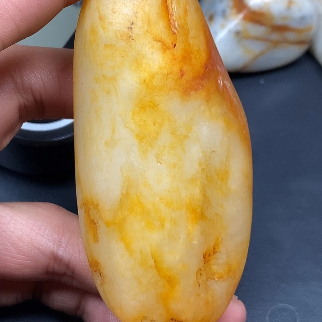 和田玉（糖玉）未镶嵌把件