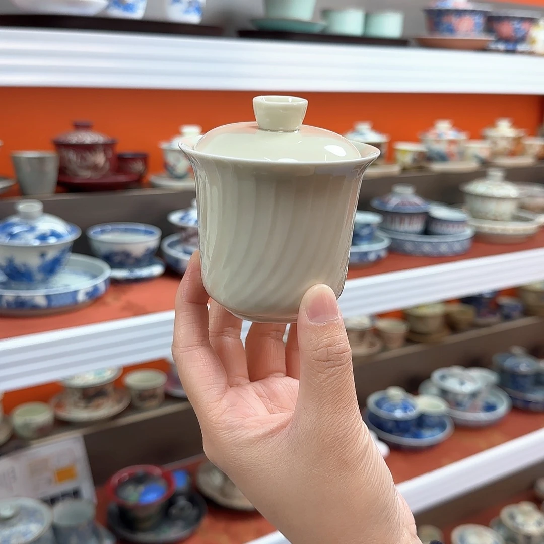 瓷片姐姐哭咯哦我哦我我哦了……他