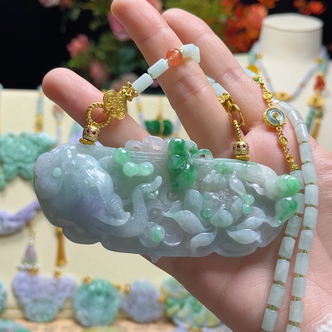 翡翠颈饰未镶嵌天然翡翠